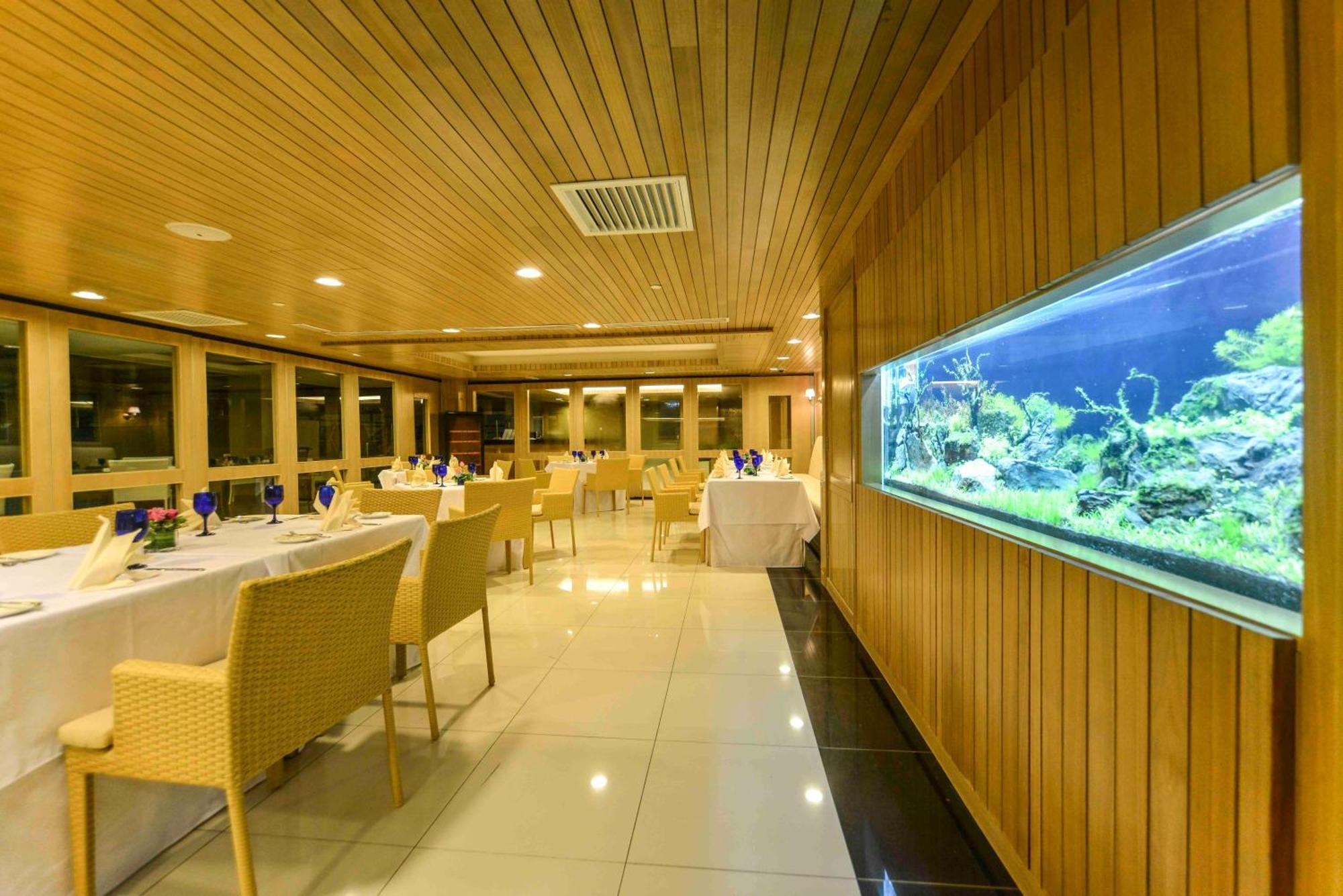 Royale Chulan Penang Hotel George Town Exterior foto