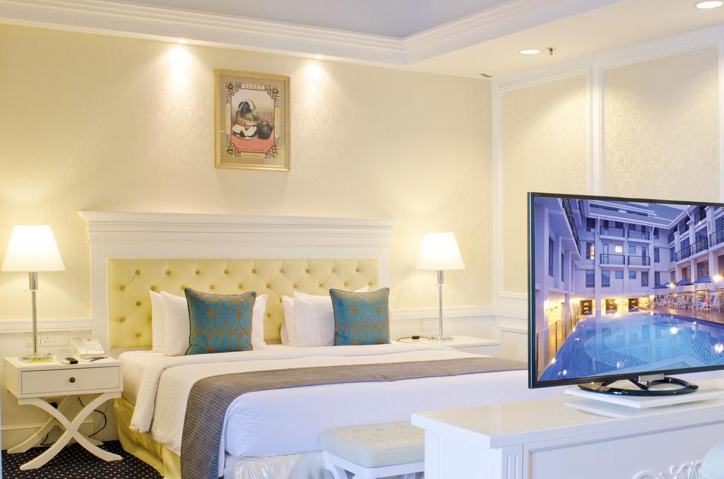 Royale Chulan Penang Hotel George Town Exterior foto